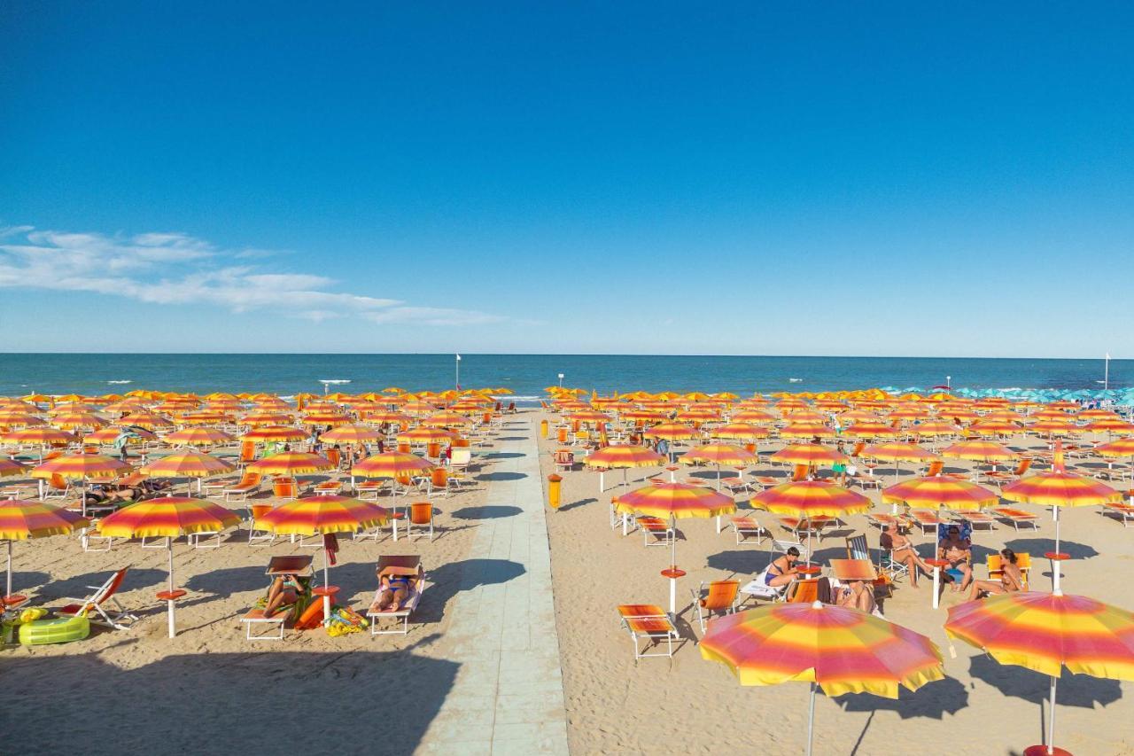 Pioppeto - Con Servizio Spiaggia - Narramondo Villas Giulianova Exterior foto